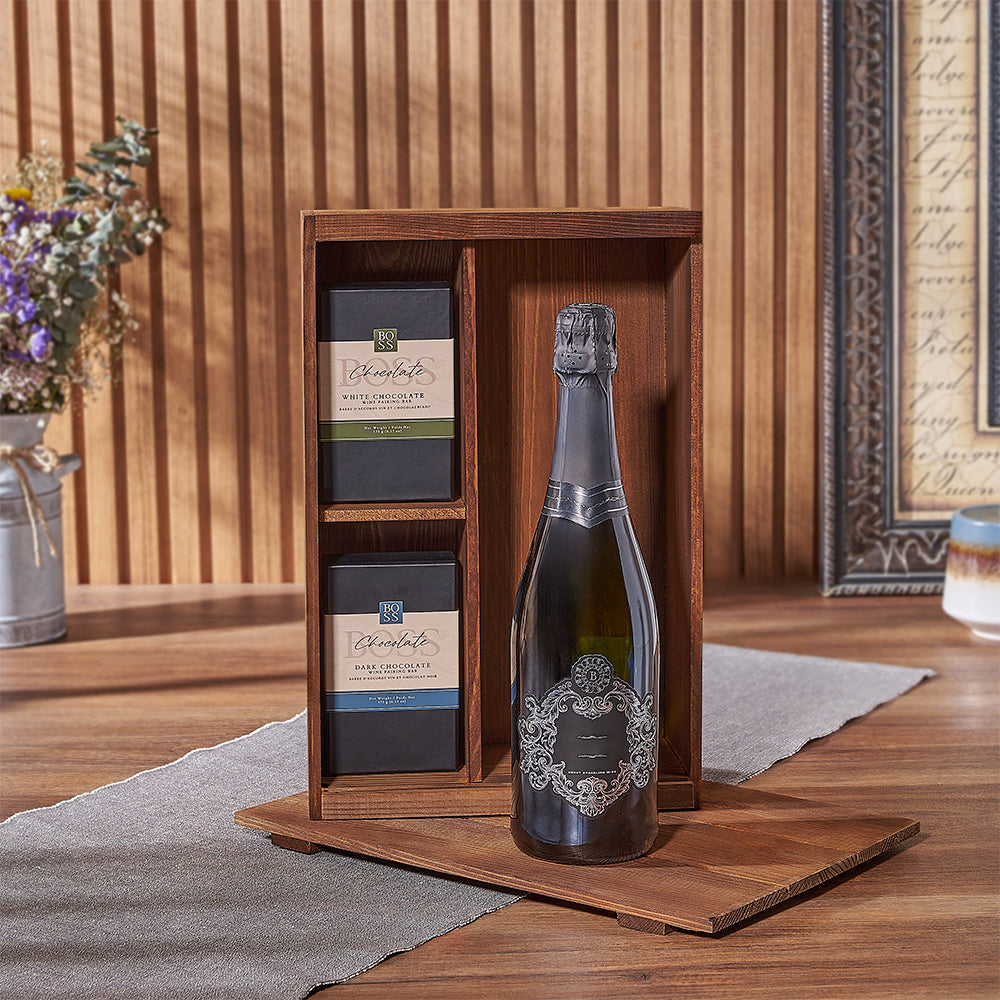 Wooden Decanter Box with Kosher Sparkling Wine and Boss Wine-Pairing Chocolates – how the gift is presented