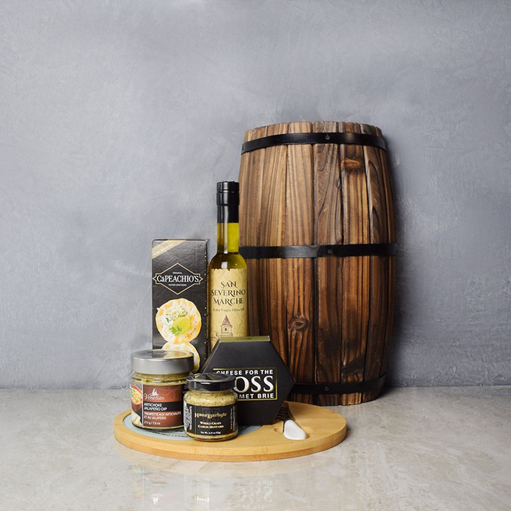 BOSS Brie Cheese Board Gift Basket – how the gift is presented
