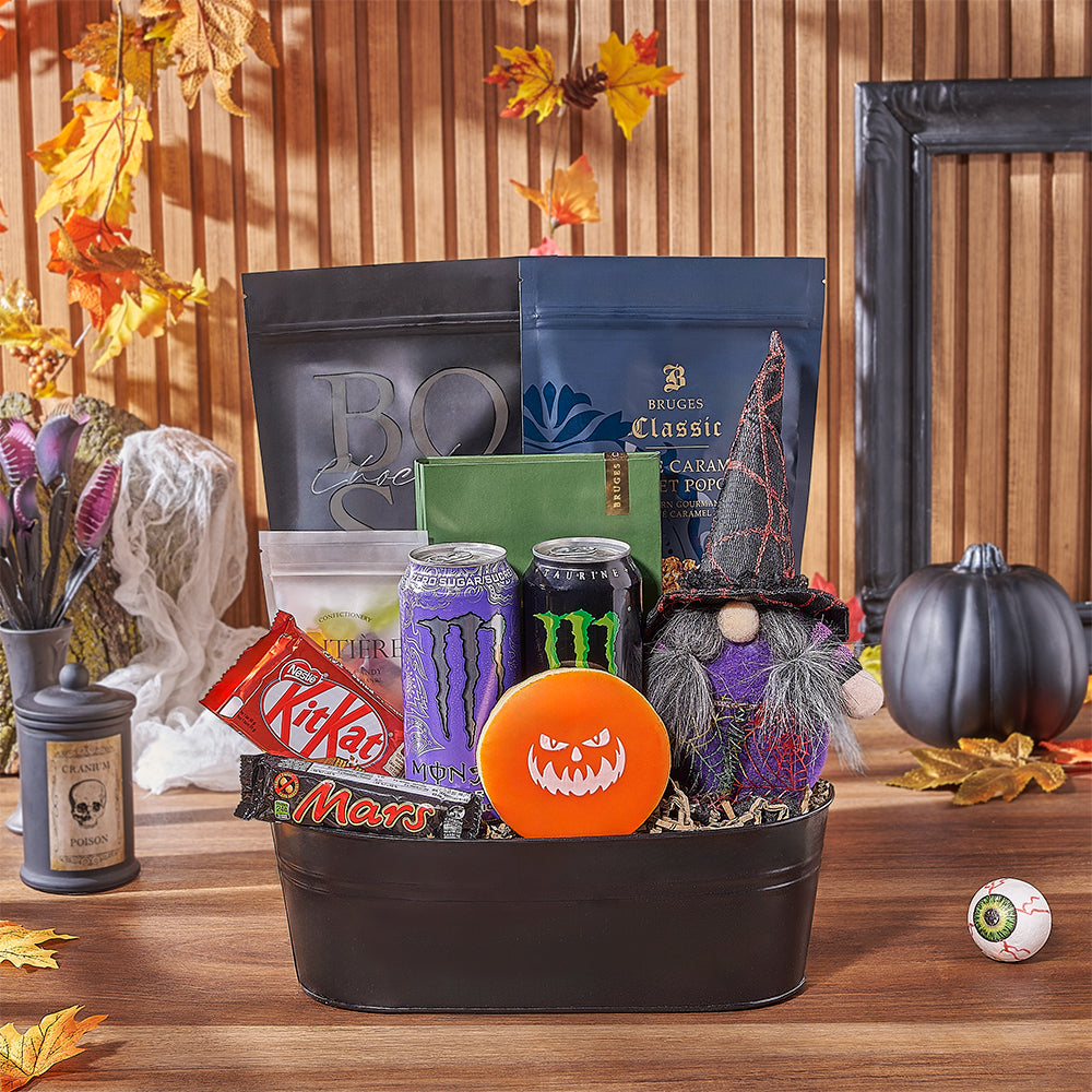 Deluxe Halloween Halloween Snacks Gift Basket – how the gift is presented