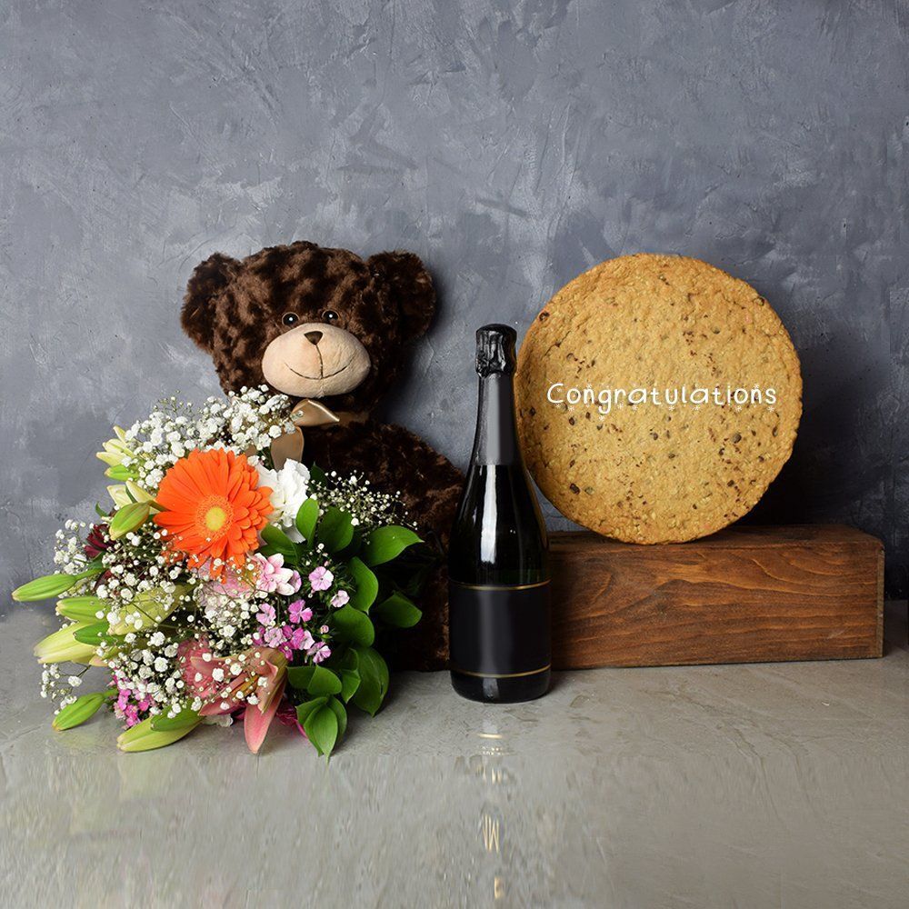 Champagne Gift Basket with Seasonal Flowers – how the gift is presented