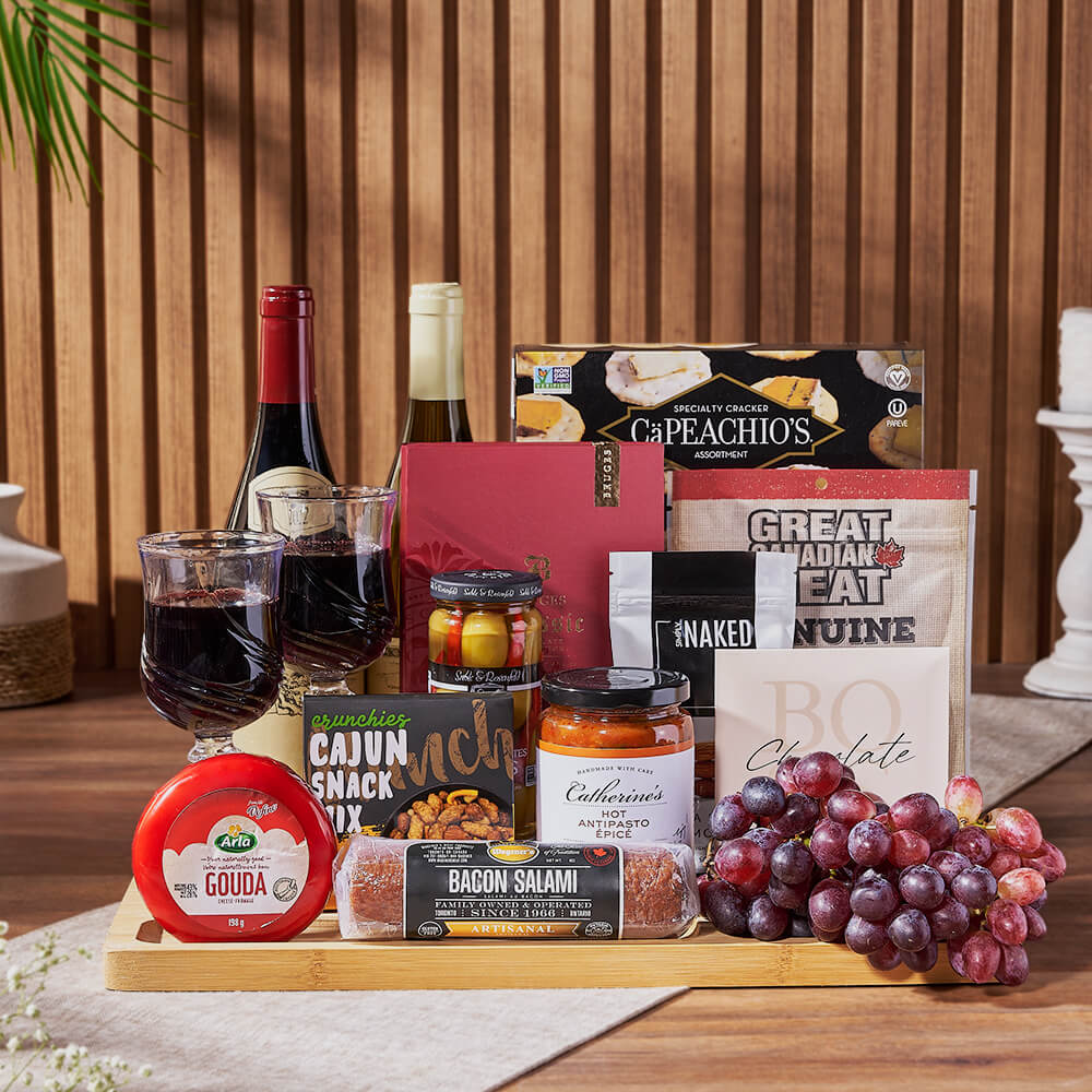 Wine Gift Basket with Cheese – how the gift is presented