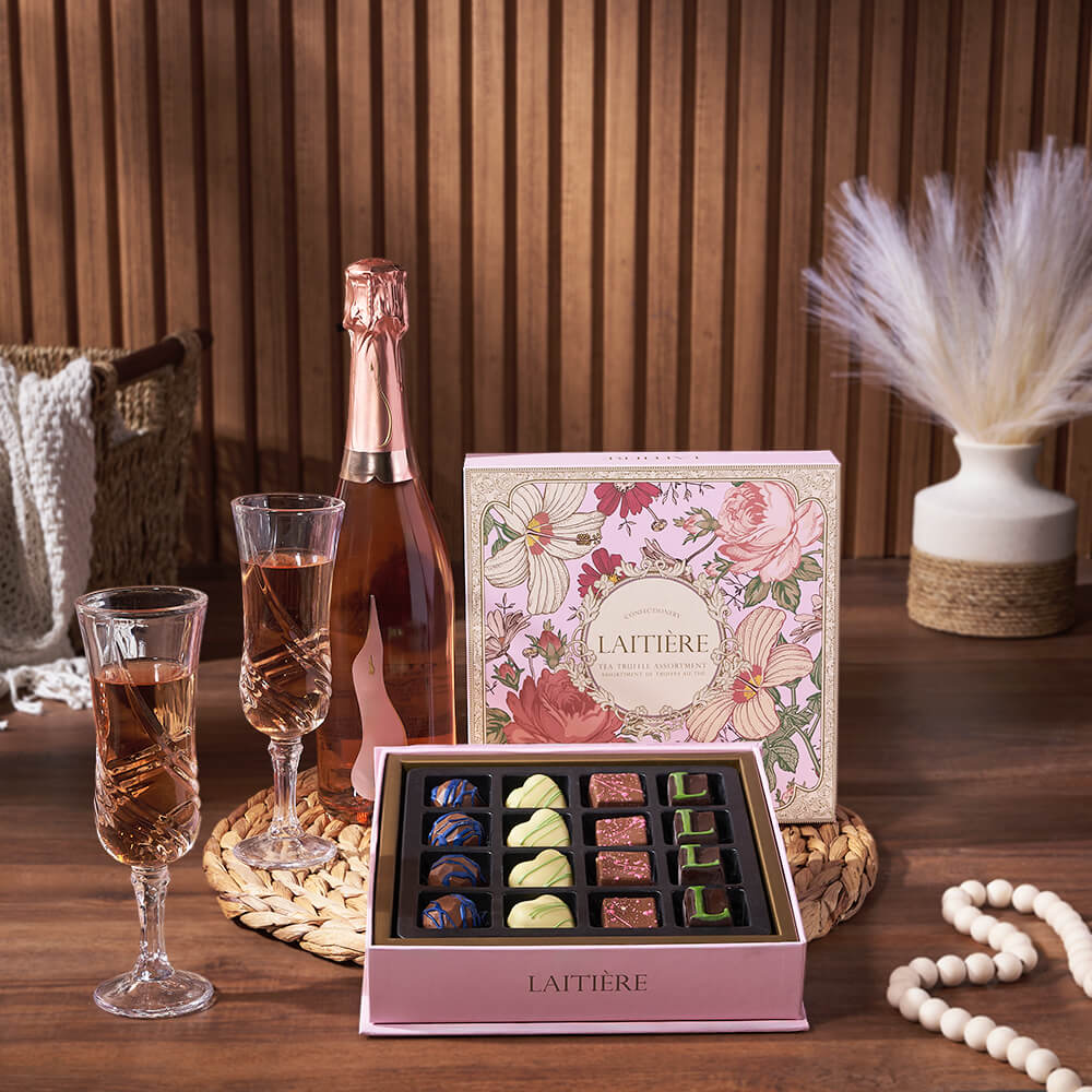 Sparkling Wine Flutes and Chocolate Set – how the gift is presented