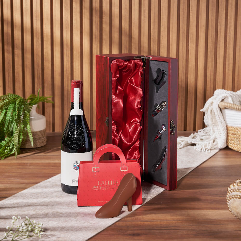 Wine Gift Ensemble with Tools – how the gift is presented