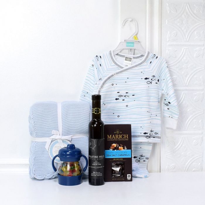 Signature Wine Gift Basket with Gourmet Dark Chocolate Caramels – how the gift is presented
