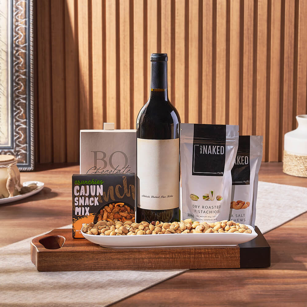 Wine Gift Basket with Ceramic Plate – how the gift is presented
