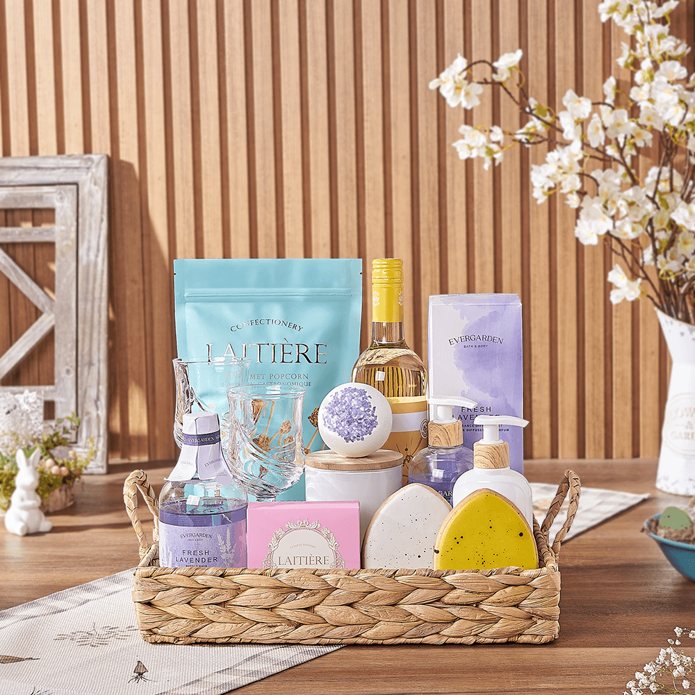 Easter Wine Basket with Lavender Treats – how the gift is presented