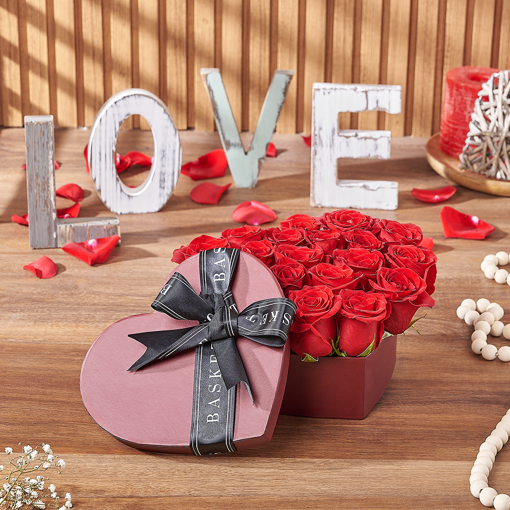 Heart-Shaped Rose Gift Box – how the gift is presented