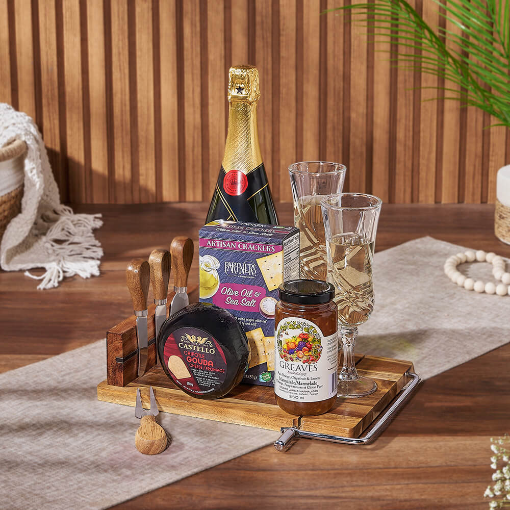 Sparkling Wine and Gouda Basket – how the gift is presented