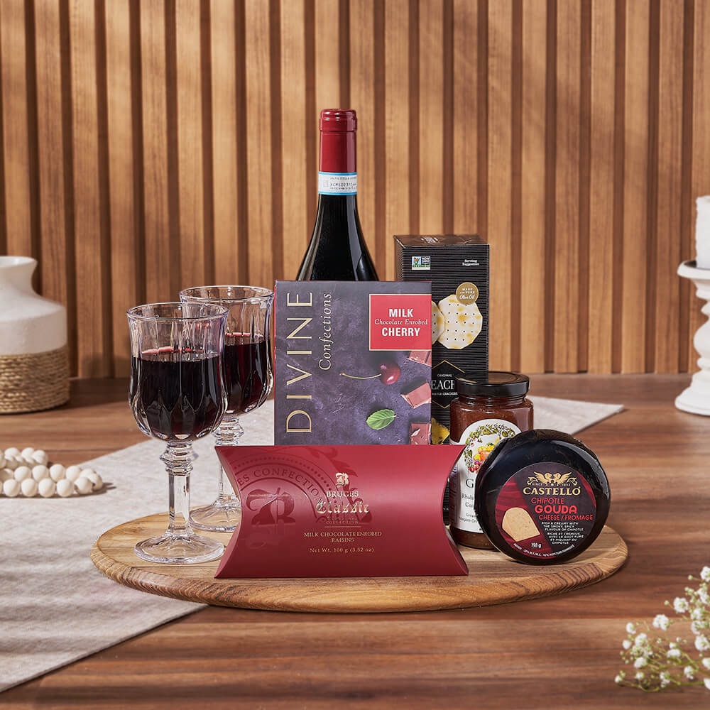 Artisan Wine Gift Basket with Board – how the gift is presented