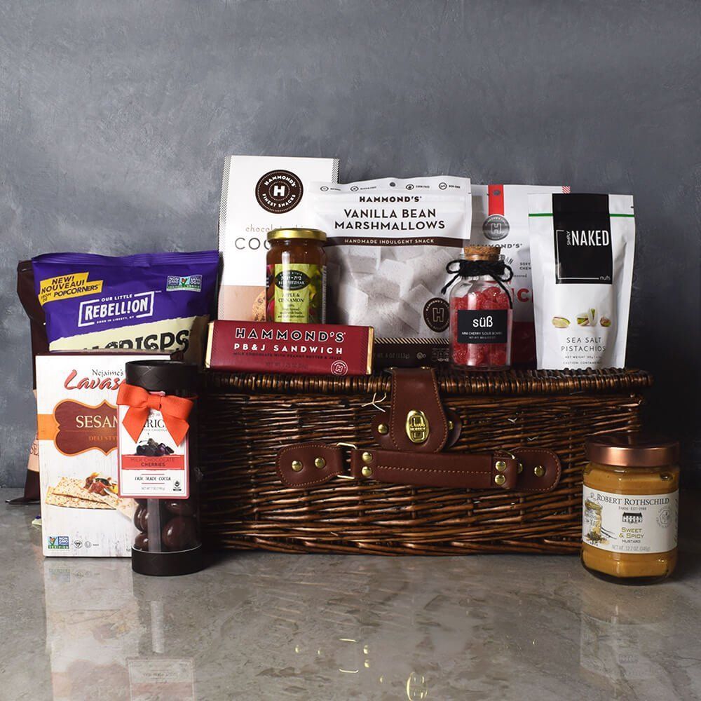 Sweet and Savory Suitcase Basket – how the gift is presented