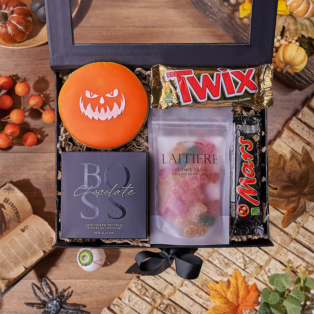 Halloween Sweet and Sour Treats Box – how the gift is presented