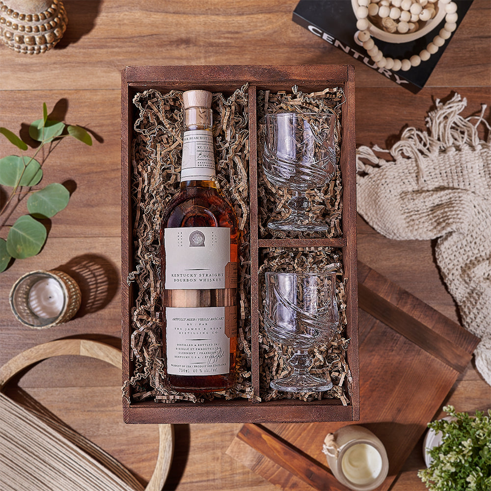 Whiskey Gift Set in Wooden Box – how the gift is presented