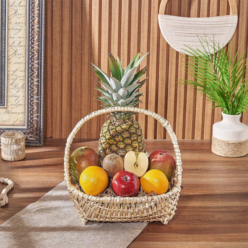 Wide Boat Fruit Gift Basket – how the gift is presented