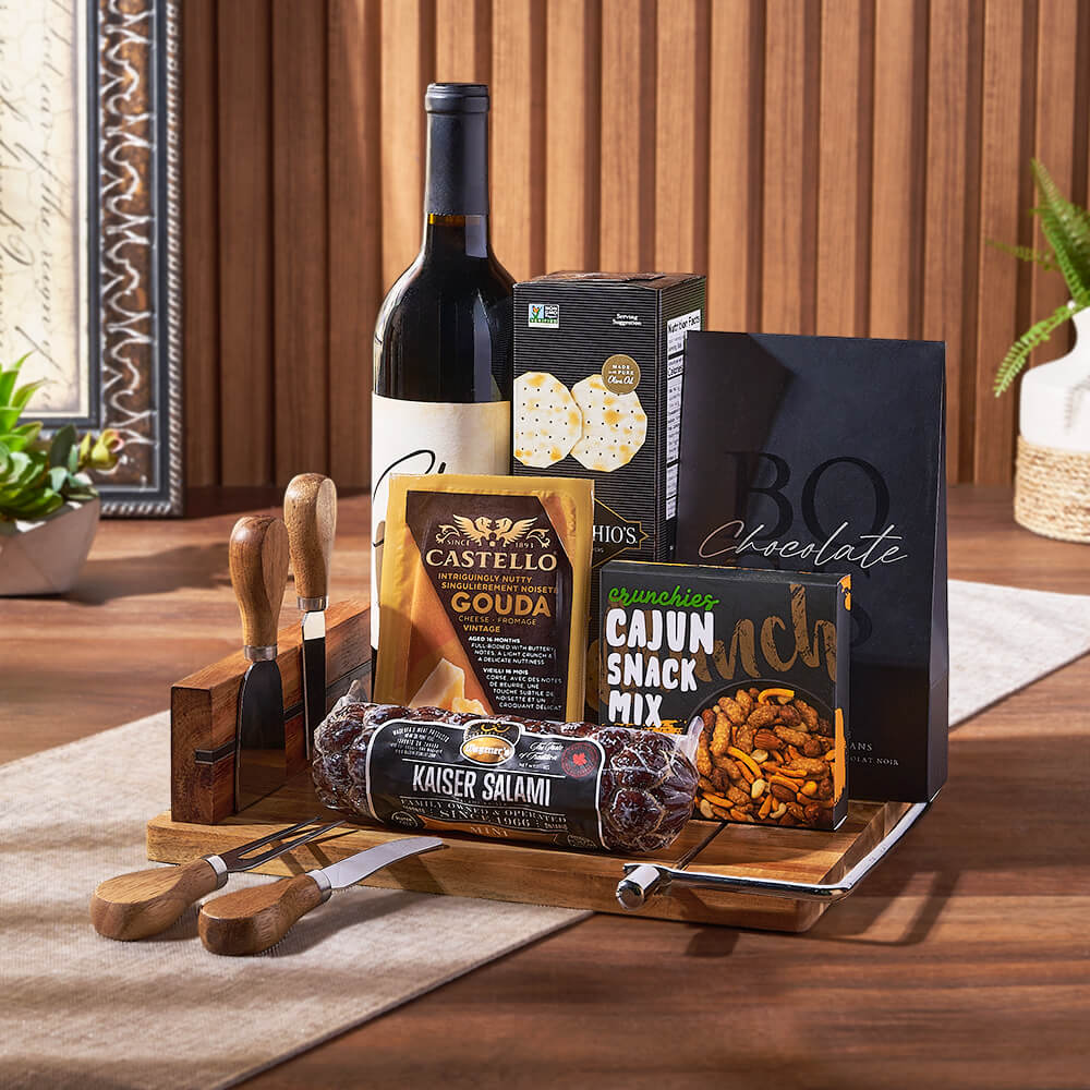 Wine Basket with Cheese Knives – how the gift is presented