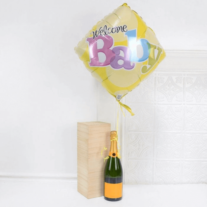 New Baby Champagne in Pine Box – how the gift is presented
