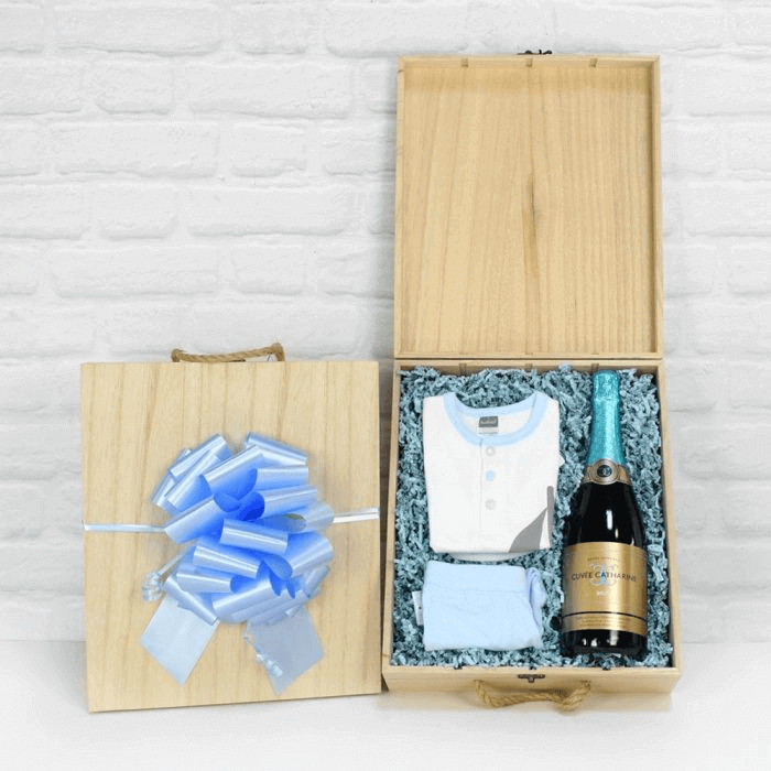 Baby Boy Champagne Crate Gift – how the gift is presented
