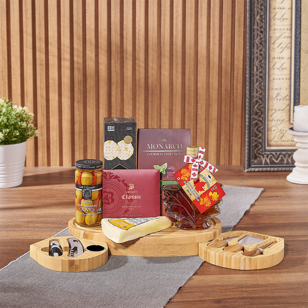 Kosher Gourmet Cheese and Maple Syrup Gift Basket with Golf Board – how the gift is presented