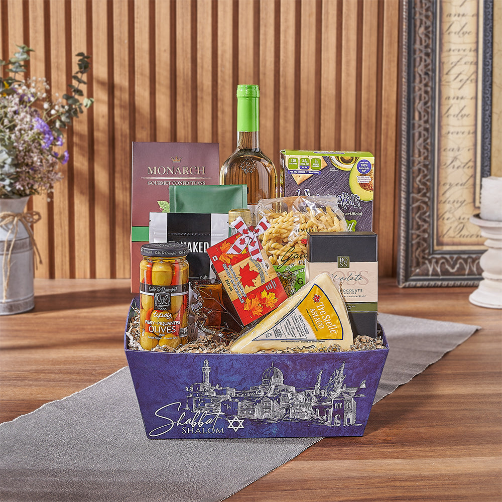 Kosher Wine and Cheese Hanukkah Basket – how the gift is presented