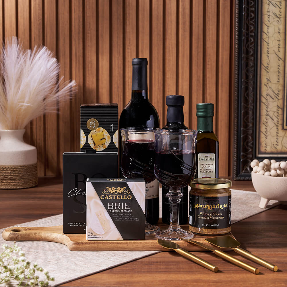 Special Occasion Wine Gift Basket with Brie and Crackers – how the gift is presented