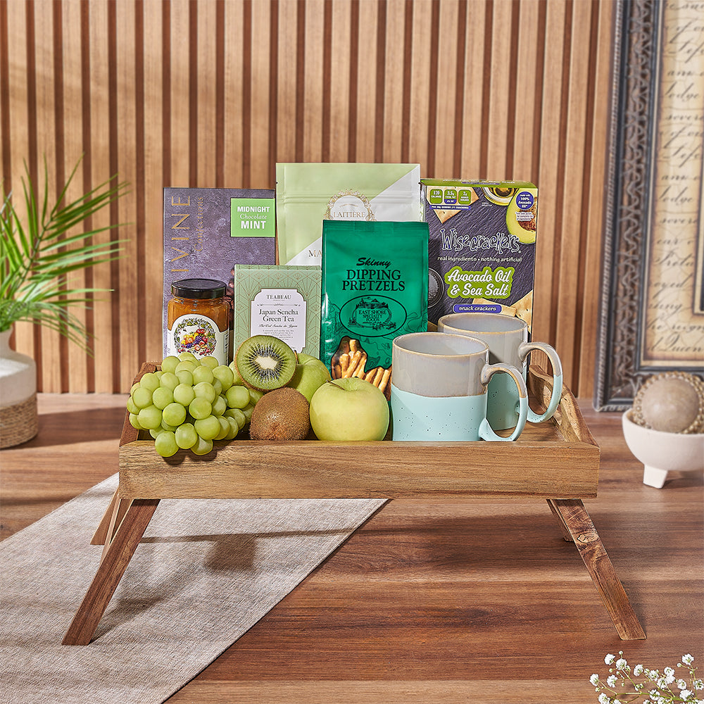 Premium Wooden Bed Tray with Assorted Treats – how the gift is presented