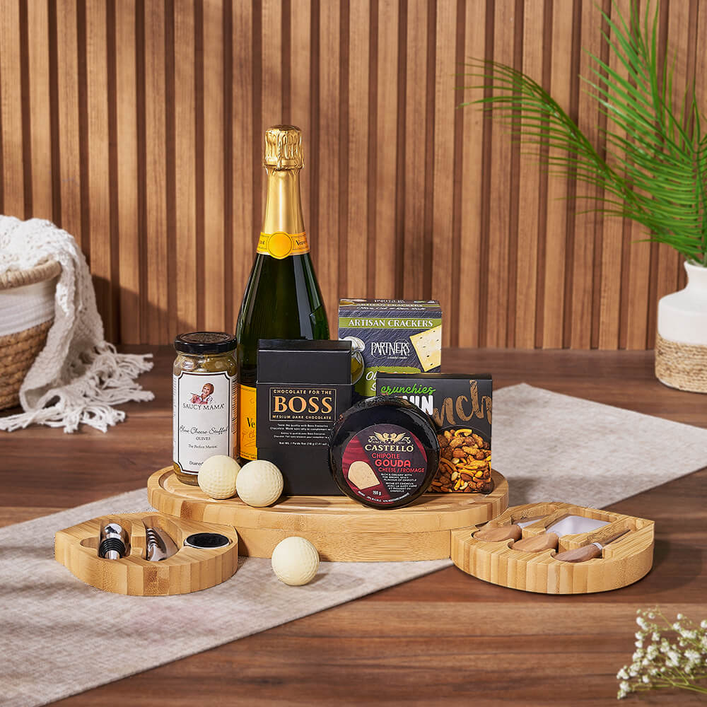 Deluxe Sparkling Wine and Golf-Themed Cheese Board Gift – how the gift is presented