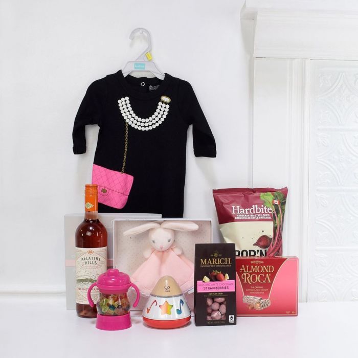 Pink Pearl Wine Gift Basket – how the gift is presented