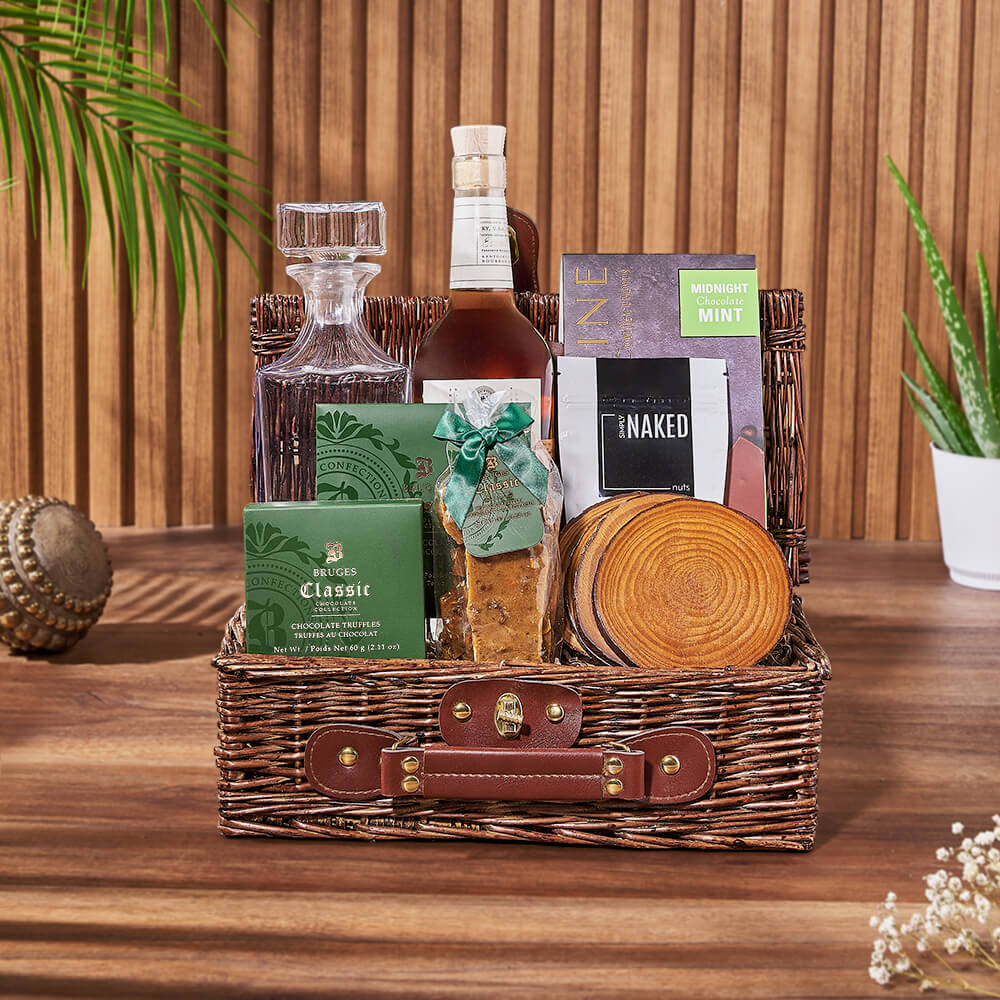 Whiskey Basket with Decorative Decanter – how the gift is presented