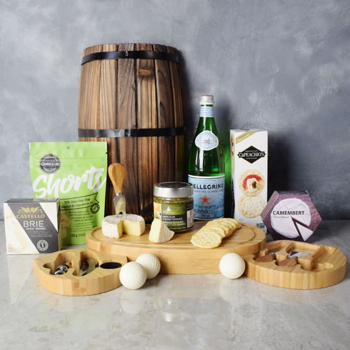 Artisanal Snack and Cheese Gift Basket with Tapenade – how the gift is presented