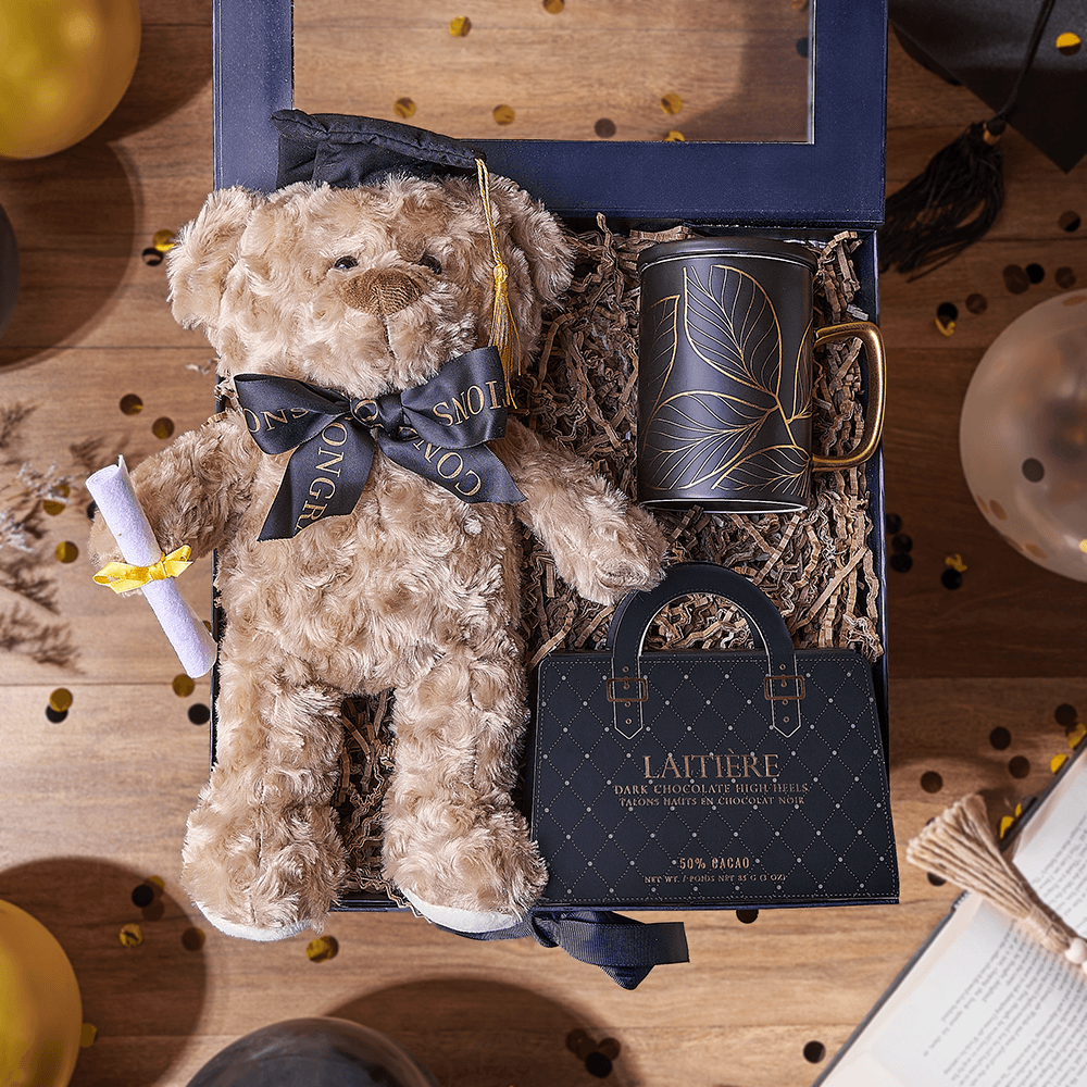 Folding Gift Box with Graduation Bear – how the gift is presented
