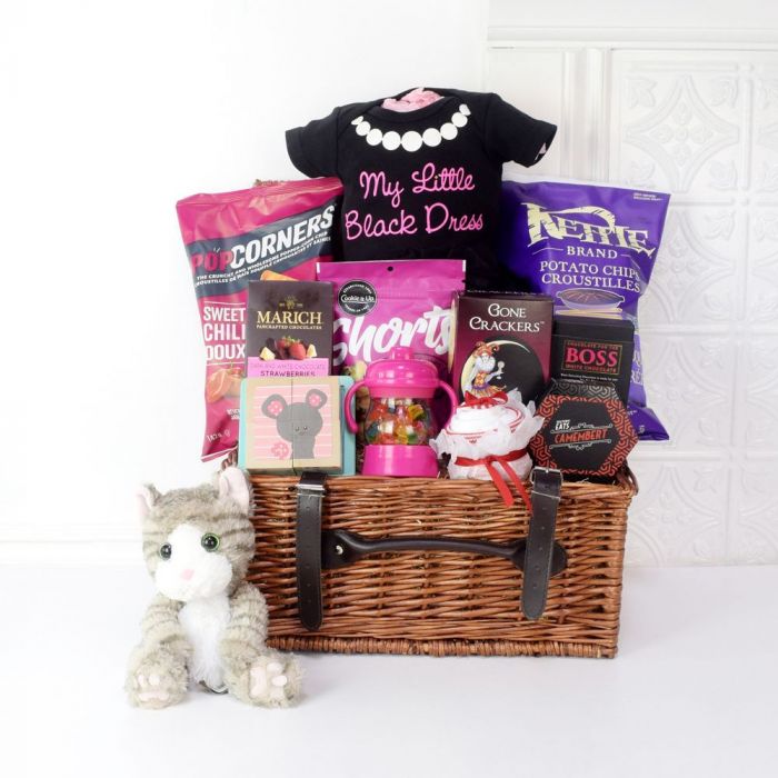 Celebration Baby Basket with Plush – how the gift is presented