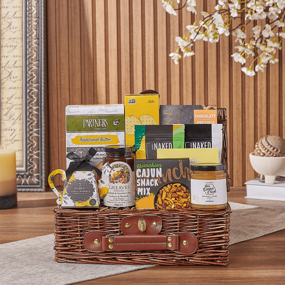 Halal Snack Basket in Dark Brown Lidded Wicker – how the gift is presented
