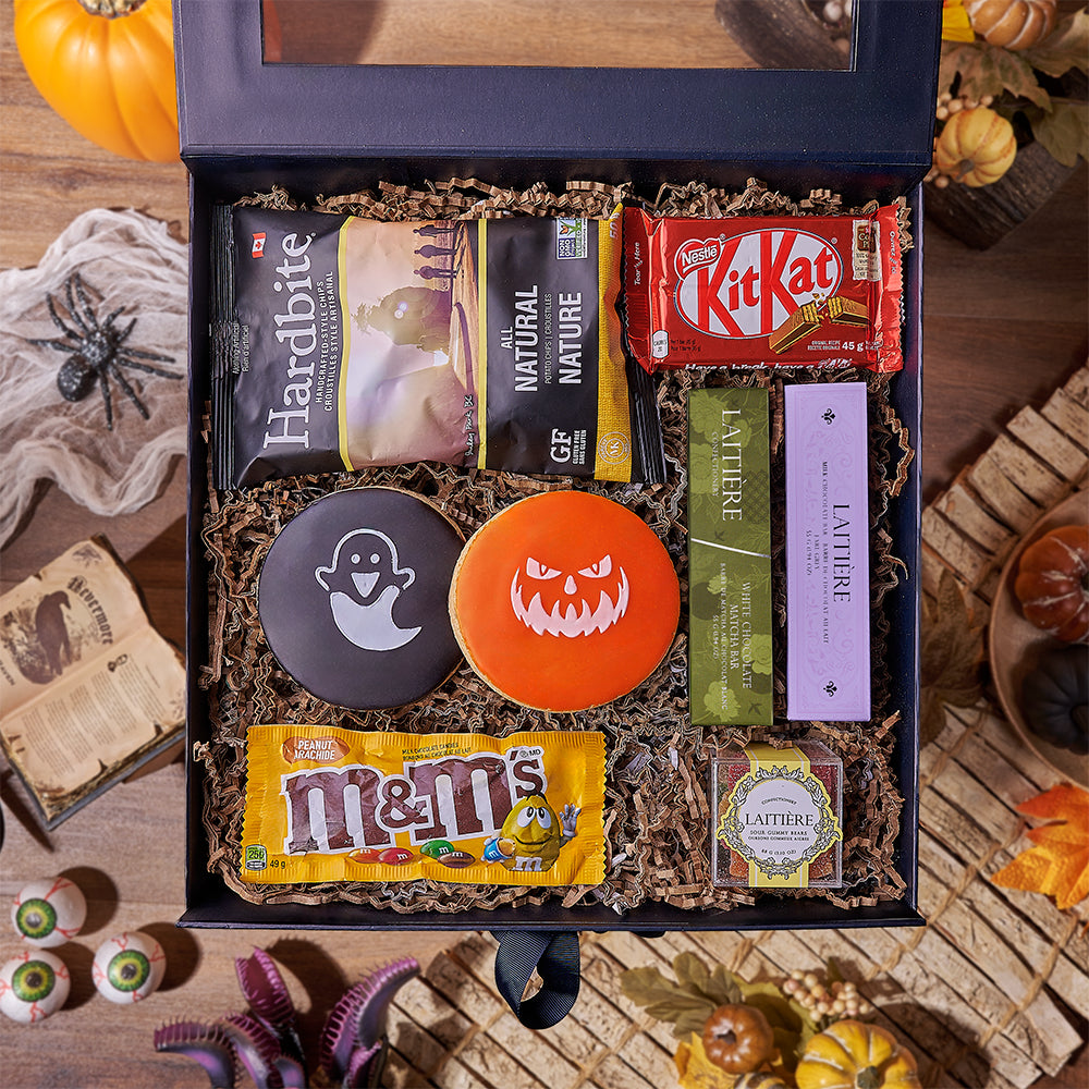 Halloween Assorted Candy Basket – how the gift is presented