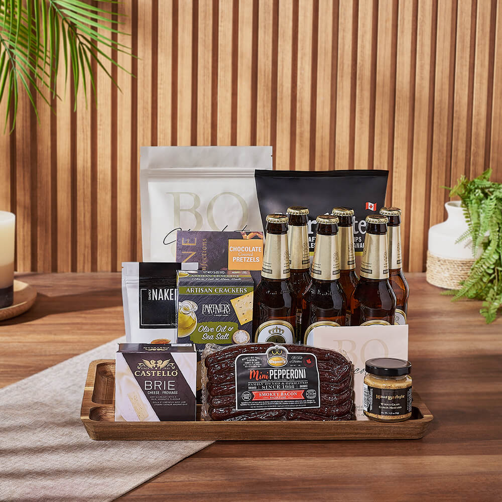 Beer Basket with Popcorn and Chips – how the gift is presented