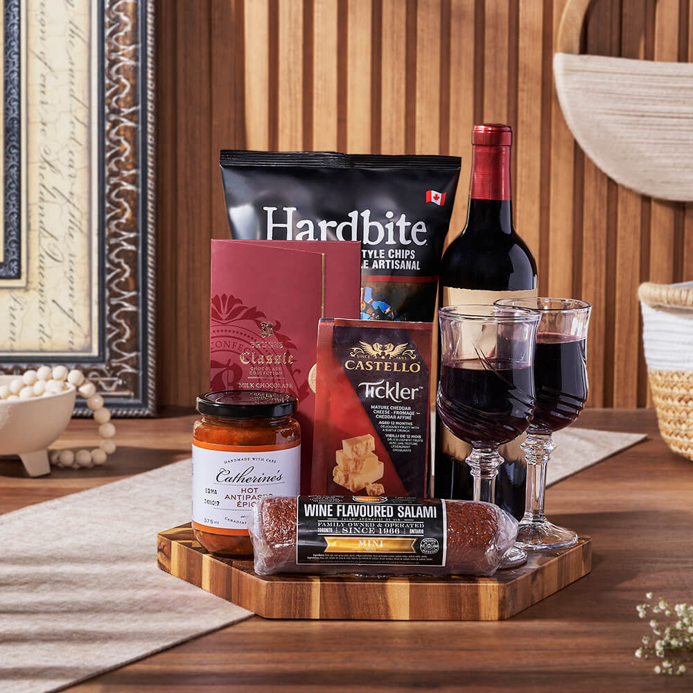 Wine Gift Basket with Cheddar Chocolate – how the gift is presented