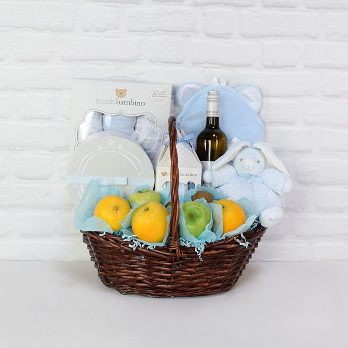 Signature Wine Gift Basket with Kiwis, Apples, and Oranges – how the gift is presented