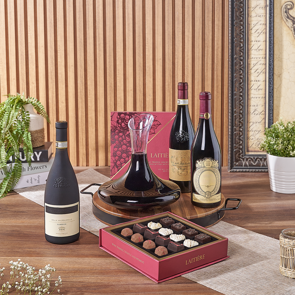 Wine Decanter and Serving Board Gift, Vermont – how the gift is presented