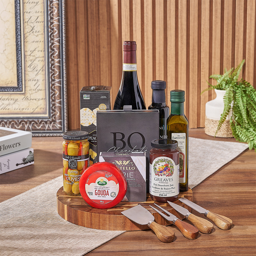 Dark Chocolate and Cheese Wine Basket – how the gift is presented